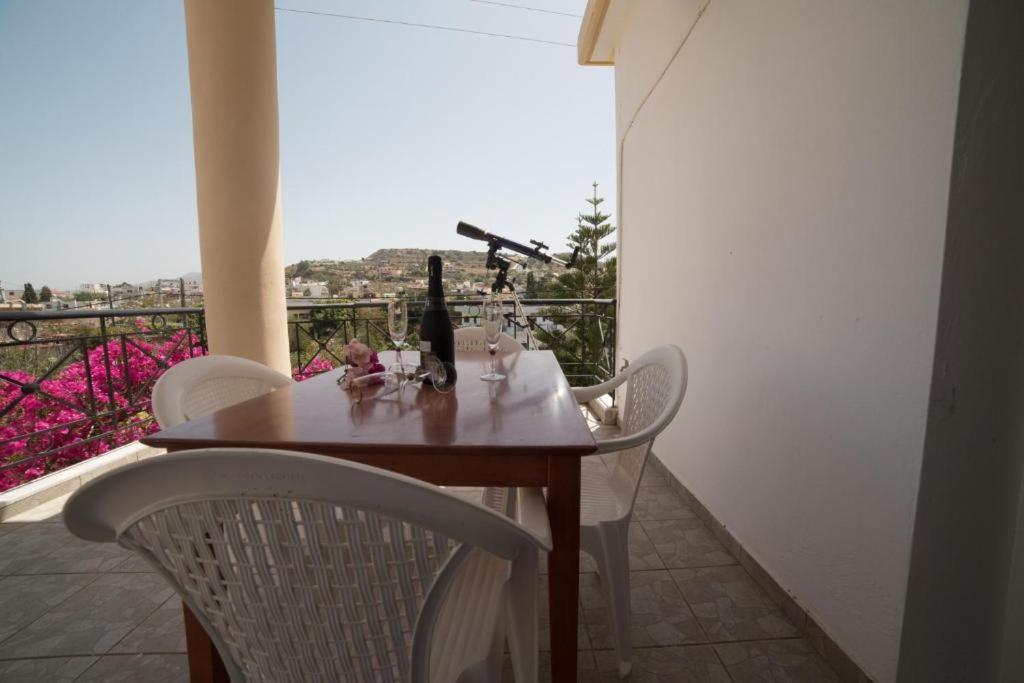 Bodikos Apartments Pitsidia Eksteriør bilde