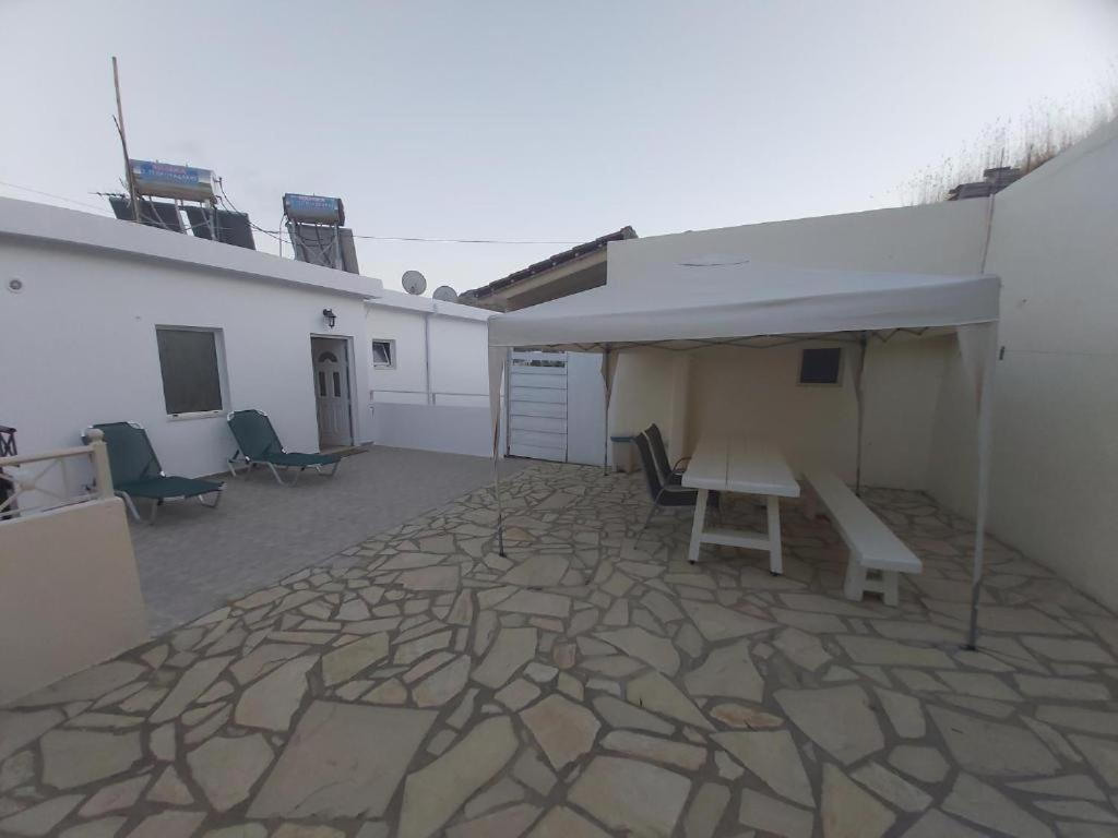 Bodikos Apartments Pitsidia Eksteriør bilde
